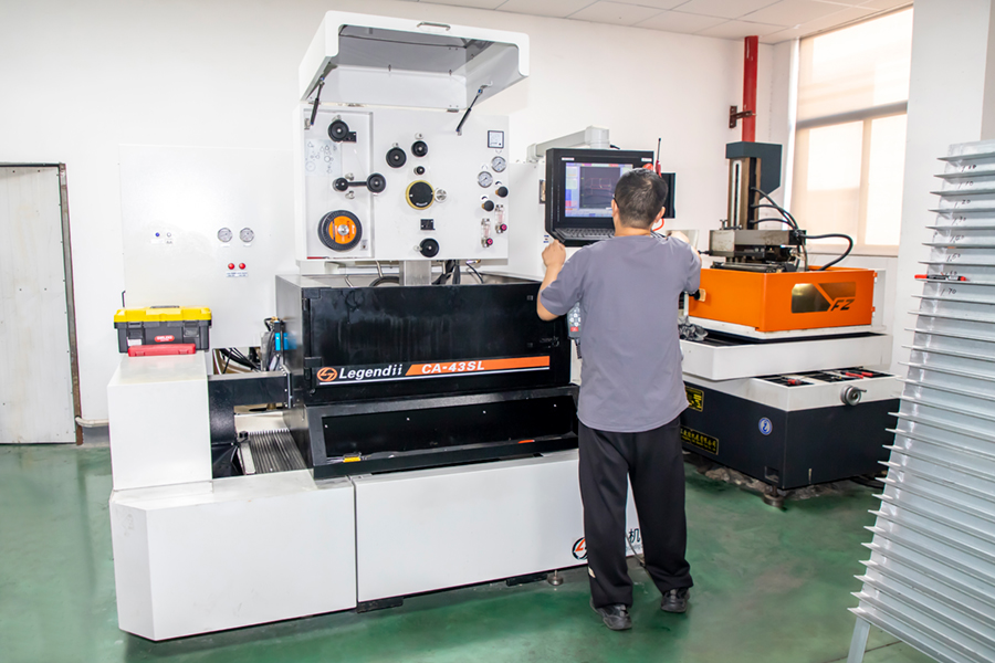 慢走丝线切割机床